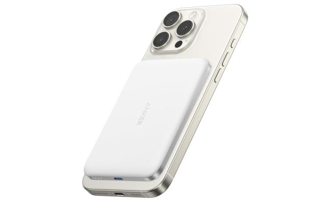Anker Nano Power Bank, Ultra-Slim 5,000mAh Magnetic Battery Pack, Qi2 Certified 15W Max Ultra-Fast MagSafe-Compatible Portable Charger, Ergonomic Design, For iPhone 16/15/14/13/12 - White